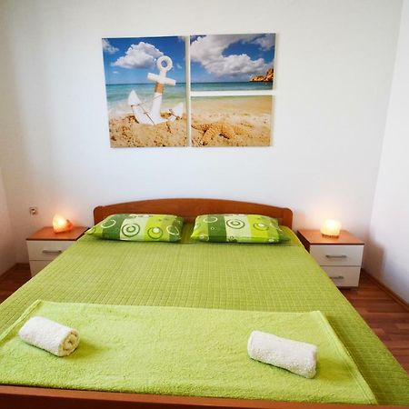Apartments Barbati Кустичи Экстерьер фото