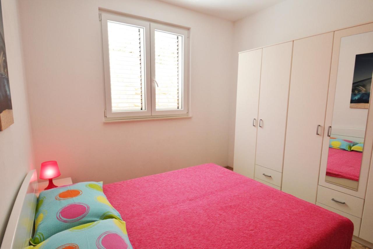 Apartments Barbati Кустичи Экстерьер фото