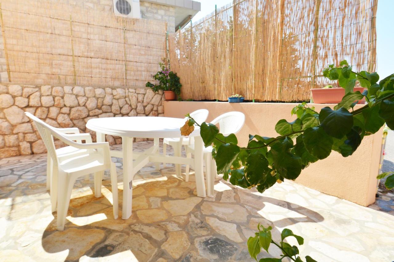 Apartments Barbati Кустичи Экстерьер фото