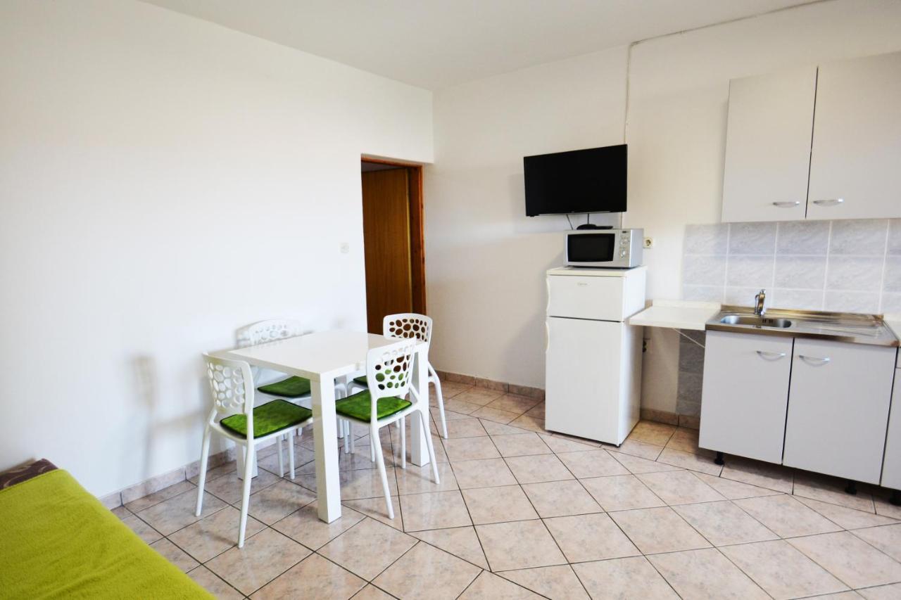 Apartments Barbati Кустичи Экстерьер фото