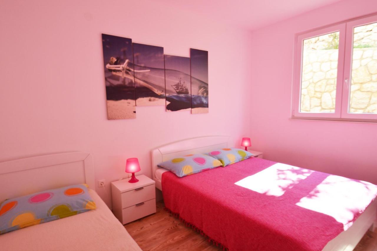 Apartments Barbati Кустичи Экстерьер фото
