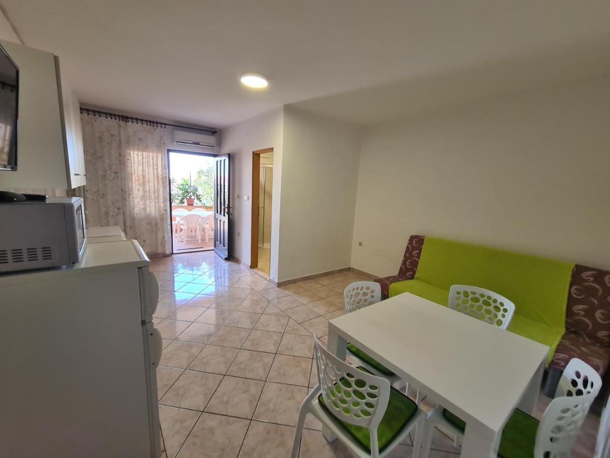 Apartments Barbati Кустичи Экстерьер фото