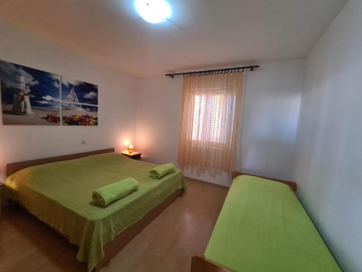 Apartments Barbati Кустичи Экстерьер фото