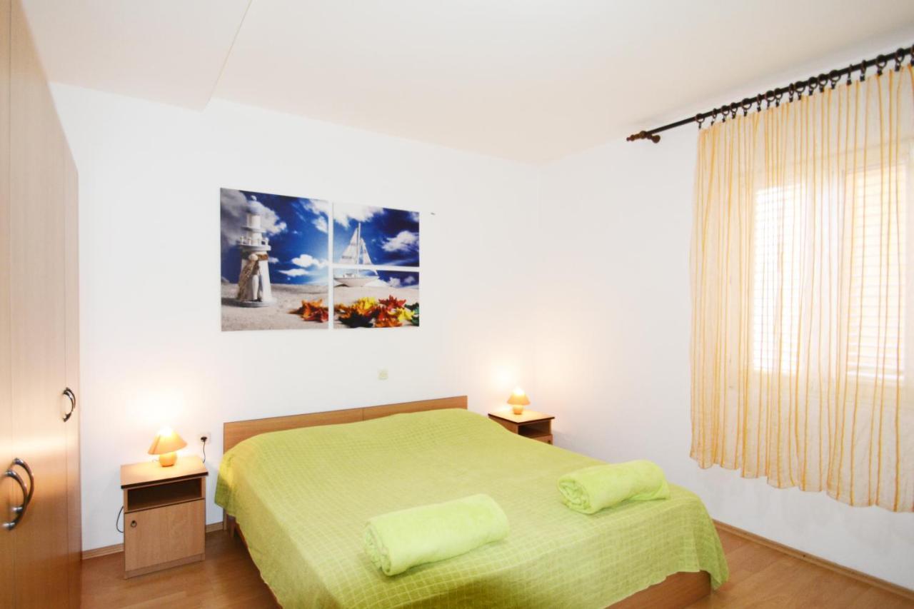 Apartments Barbati Кустичи Экстерьер фото