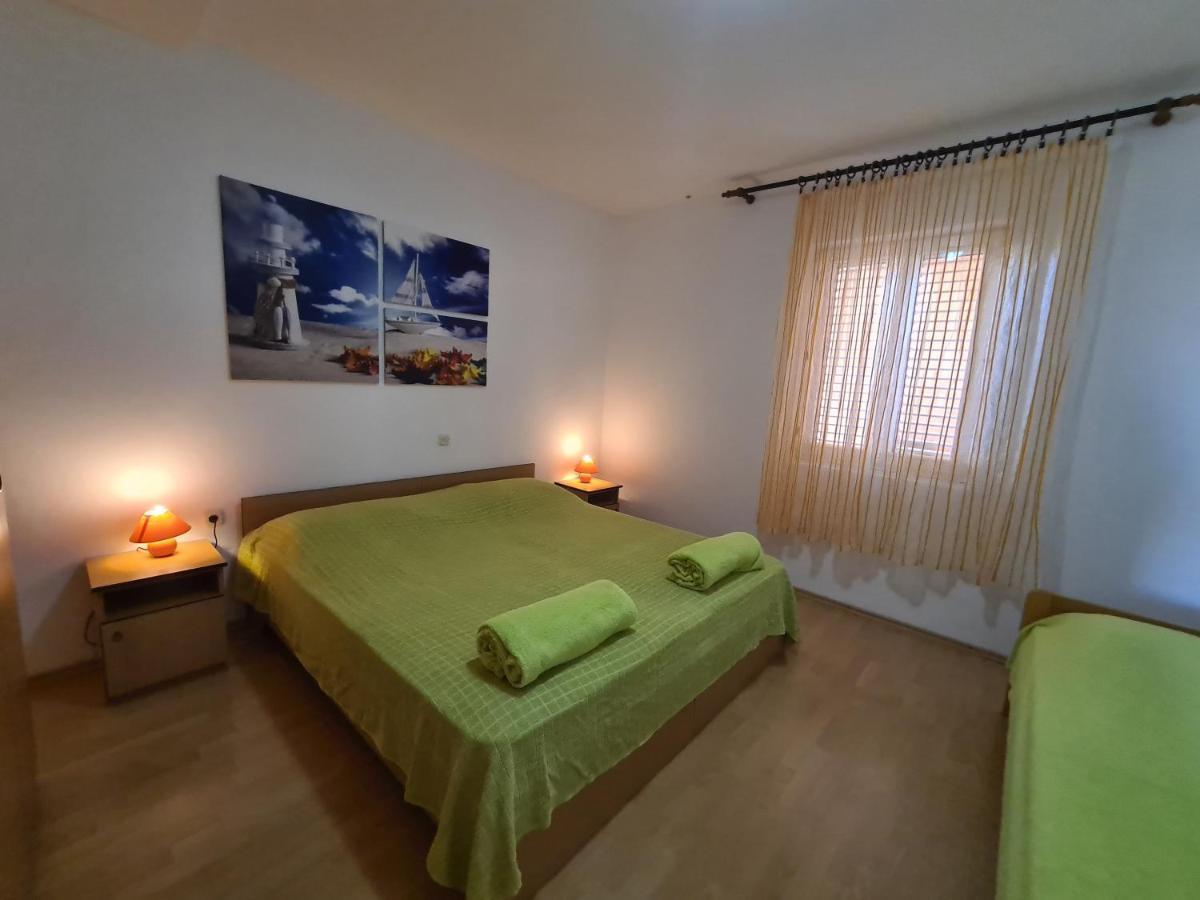 Apartments Barbati Кустичи Экстерьер фото