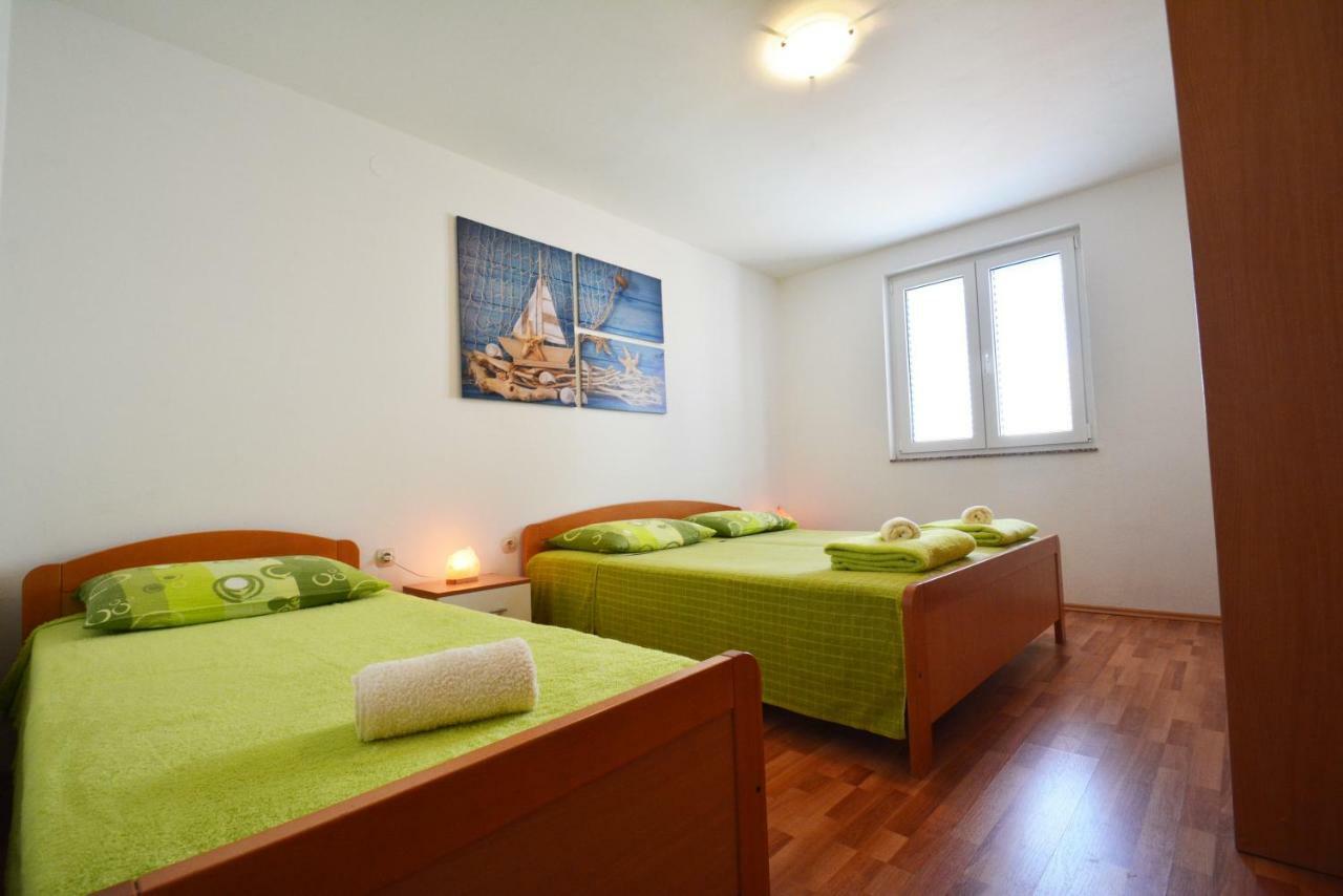 Apartments Barbati Кустичи Экстерьер фото