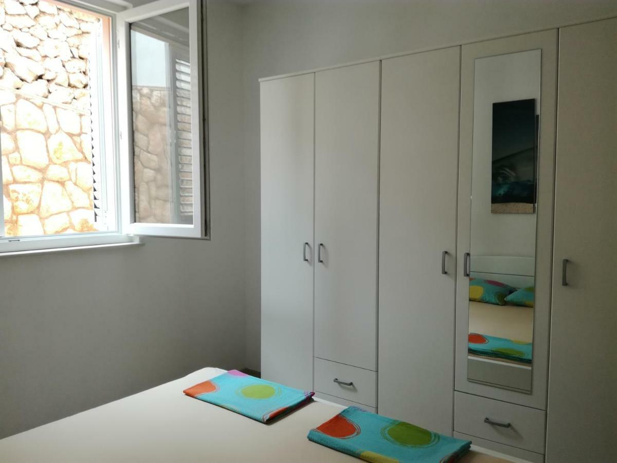 Apartments Barbati Кустичи Экстерьер фото