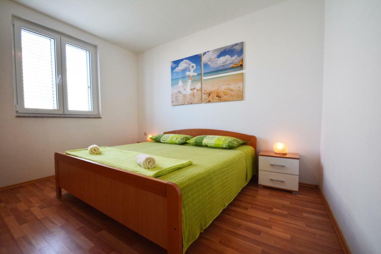 Apartments Barbati Кустичи Экстерьер фото