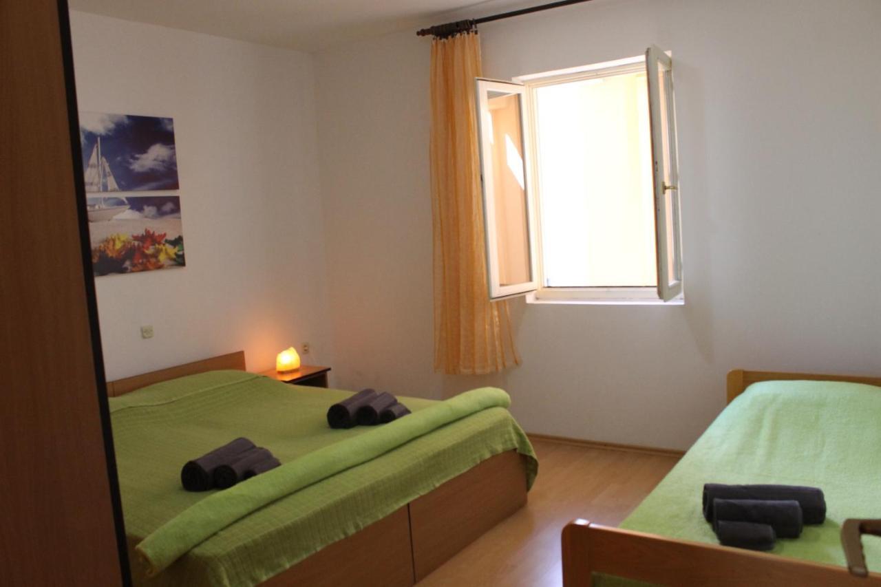Apartments Barbati Кустичи Экстерьер фото